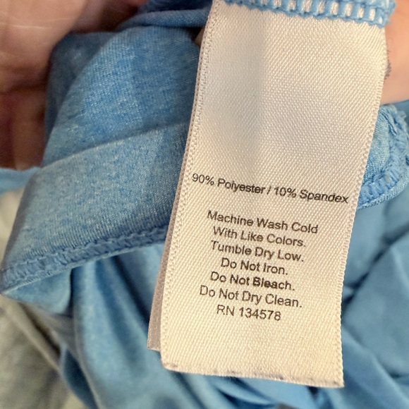 Vineyard Vines Boys Long-Sleeve Performance Graphic Tee - Light Blue Size XL - Picture 6 of 6